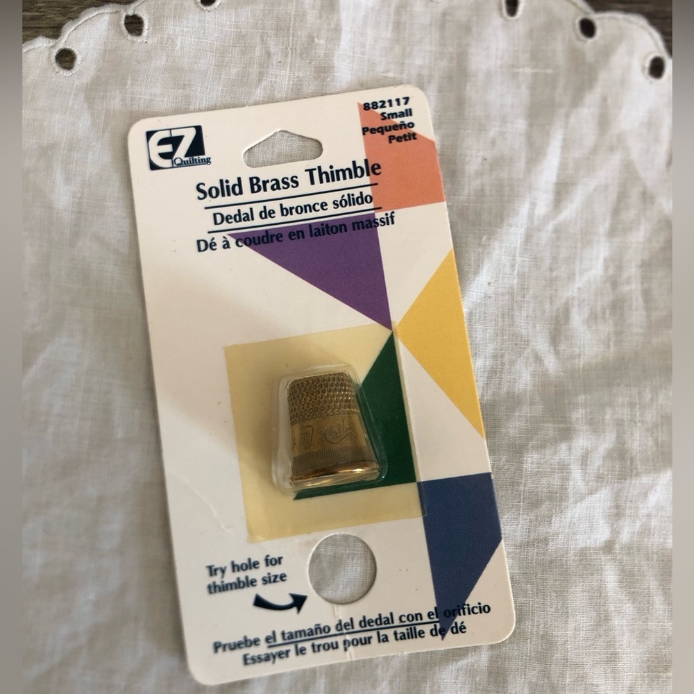 Vtg EZ Quilting Solid Brass Thimble - Small
